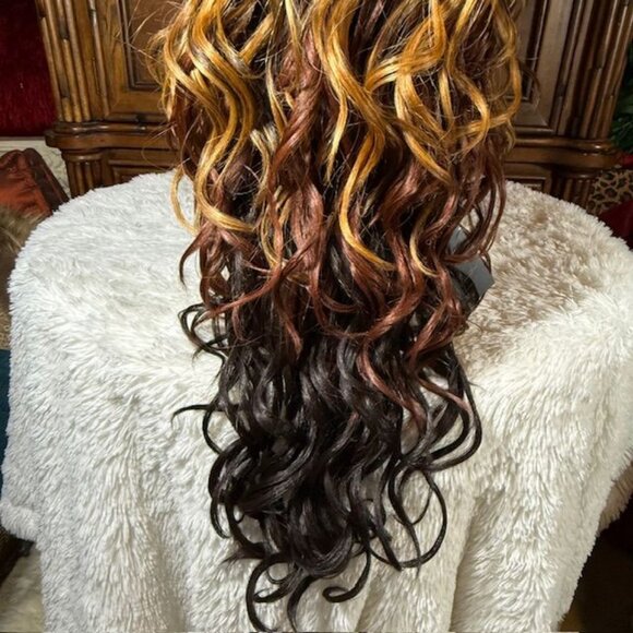 Pazazz PL-Judi Designer Collection 27" Lace Front Wavy Color F467 Synthetic Wig - Picture 9 of 16